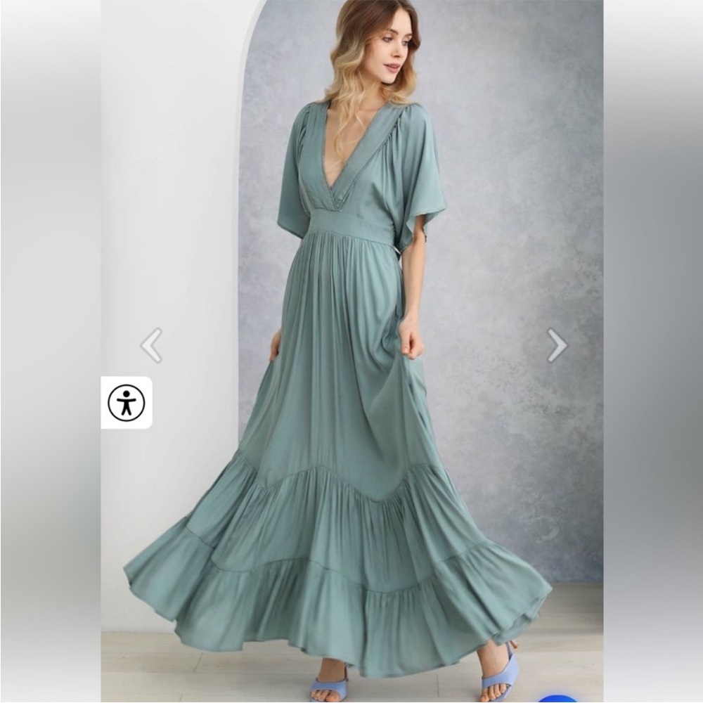 Storia Sage Green Midi Dress with V-Neck and Tiered Skirt